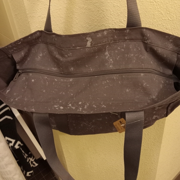 NWT PINK duffel bag - Picture 2 of 9